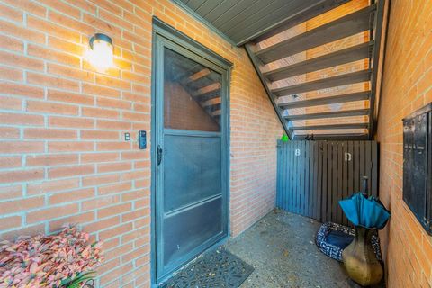 558 E Avenue J B Grand Prairie TX 75050