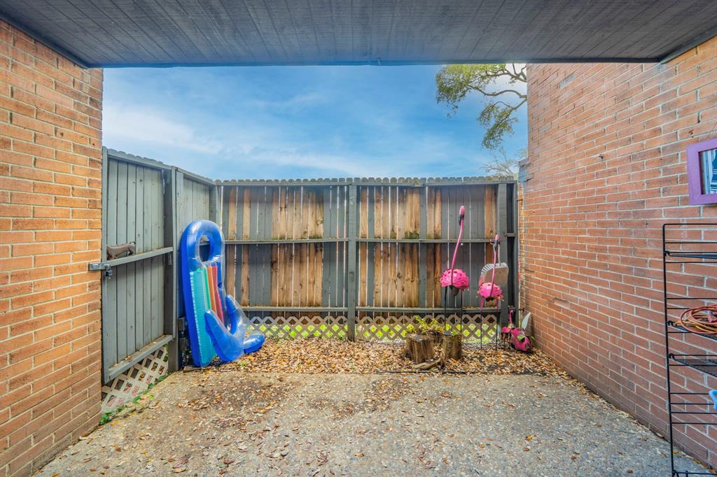 Castillian Condo The - Residential