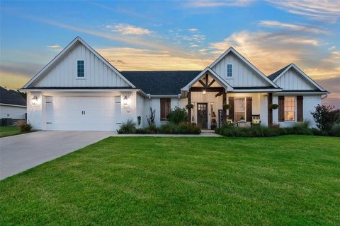 96 County Road 319 Valley View TX 76272