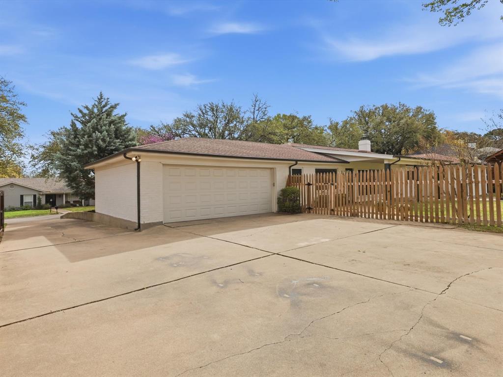 Ridglea Country Club Estates - Residential