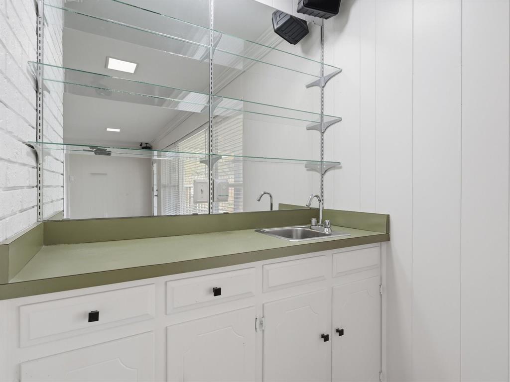 Ridglea Country Club Estates - Residential