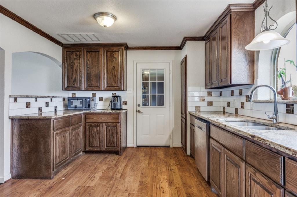 JC Johnson Abstract 1660 PG 295 TR 22 ACS .942 - Residential Lease