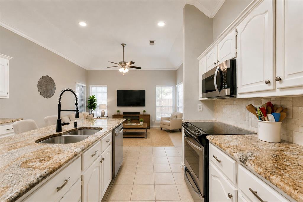 2124 Green Hill Drive