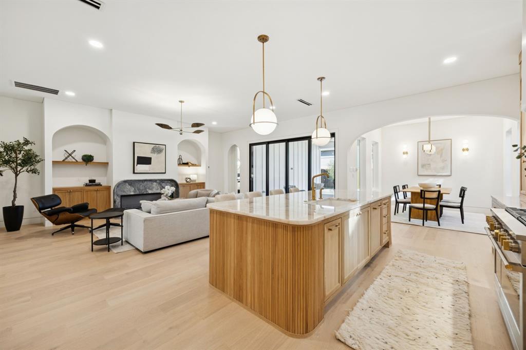 ROSS AVE ANNEX - Residential