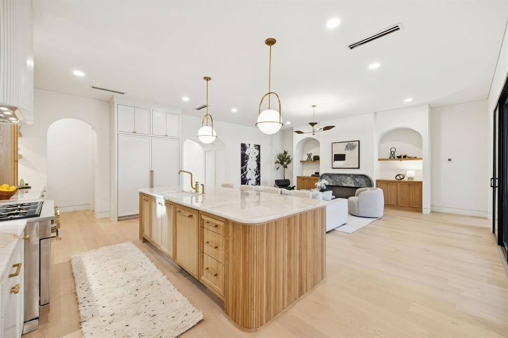 ROSS AVE ANNEX - Residential