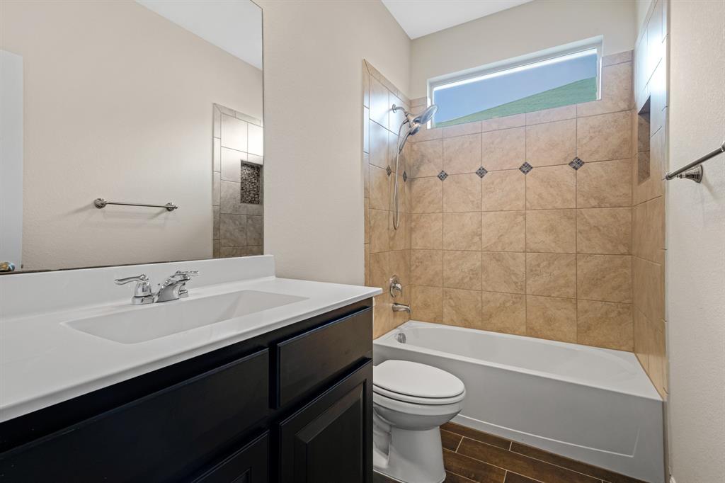 TRAILS OF ELIZABETH CREEK - Residential