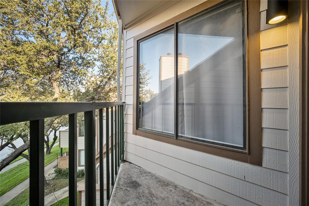 ARLINGTON OAKS CONDOMINIUM - Residential