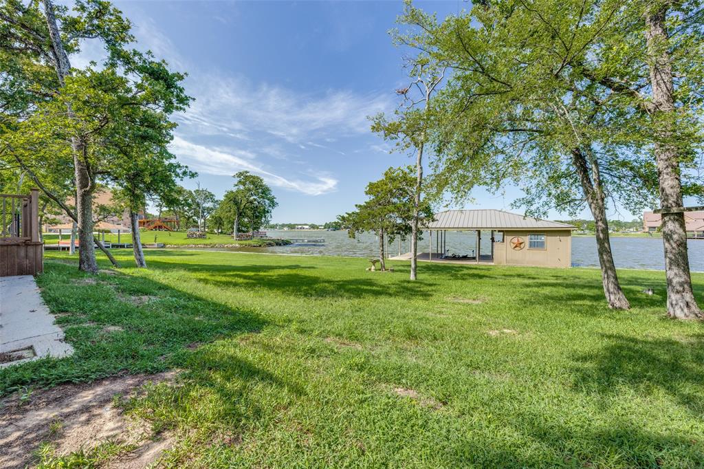 1230 Kiowa Drive E