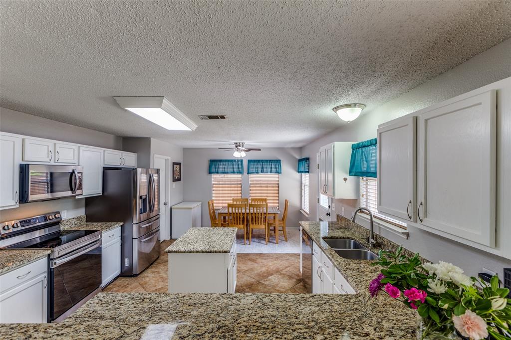 Lakeside Homes - Residential