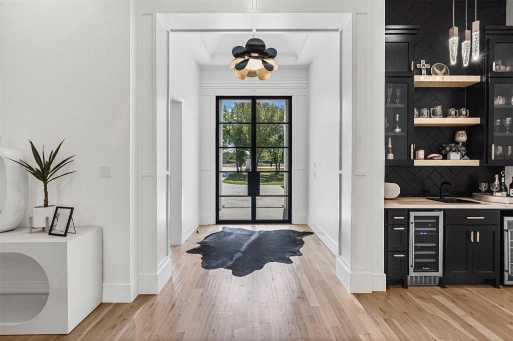 3509 Lakeshore Drive