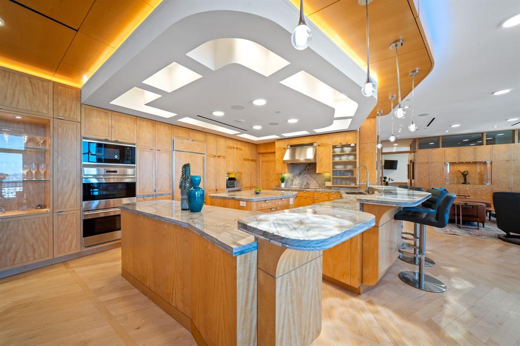 330 Las Colinas Boulevard E 1522