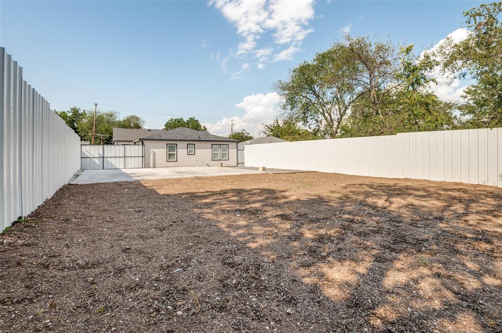 Bluebonnet Lawn - Residential