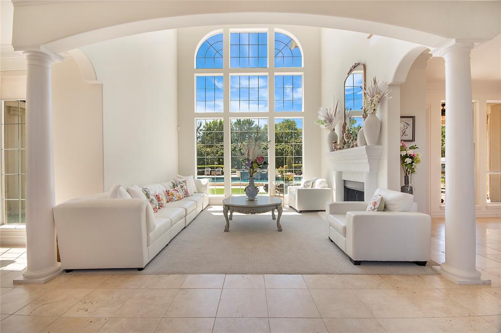 2200 Woodbridge Drive