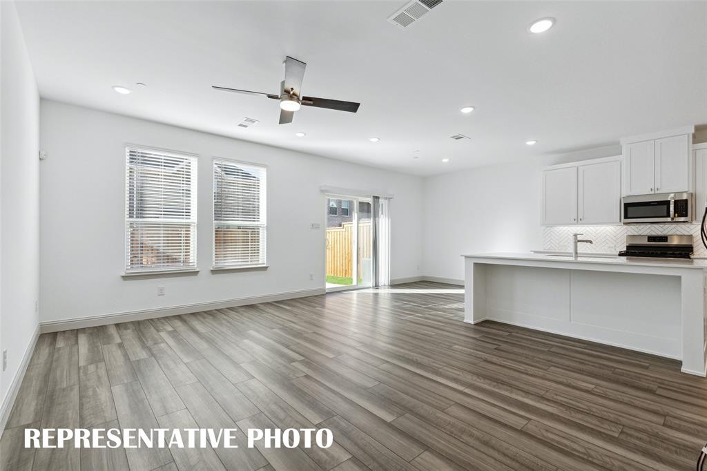 1387 Hill Country Place