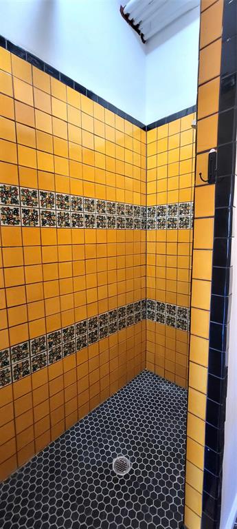 ORIGINAL CLEBURNE - Residential Lease