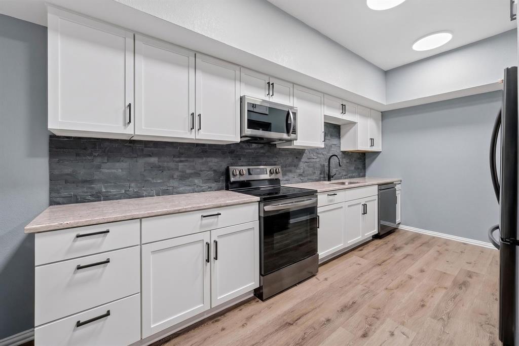 J J Rials Surv Abs #871 - Residential