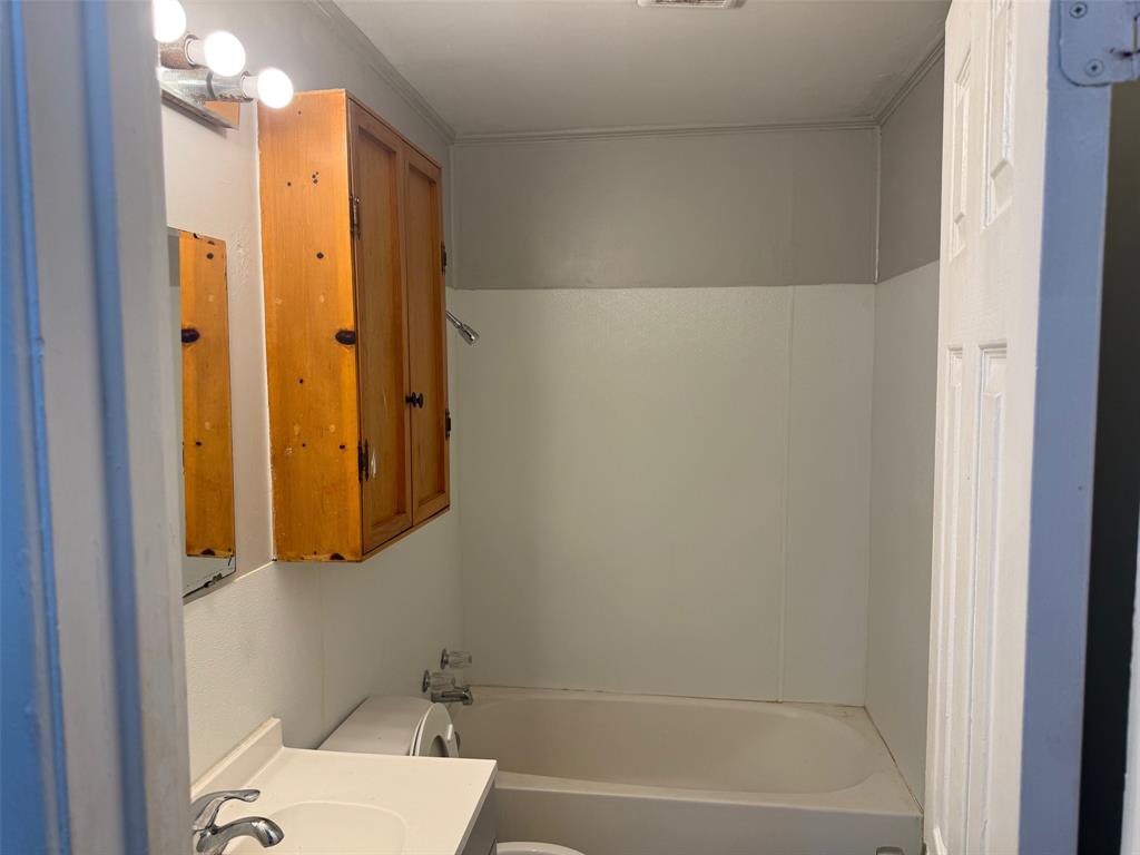 Sayles Sub Rep - Residential Lease