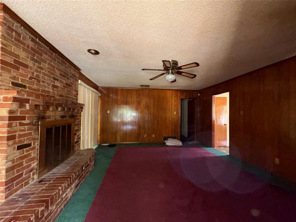 932 Ray Andra Drive