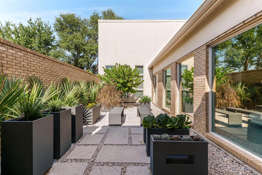 Netherland Estates - Residential