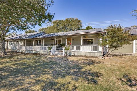 Photo of 3756 County Road 997, McKinney, TX 75071 (MLS # 21093871)