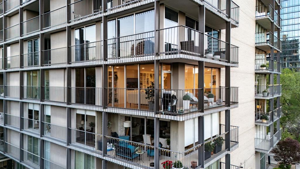 Park Towers Condo - Residential