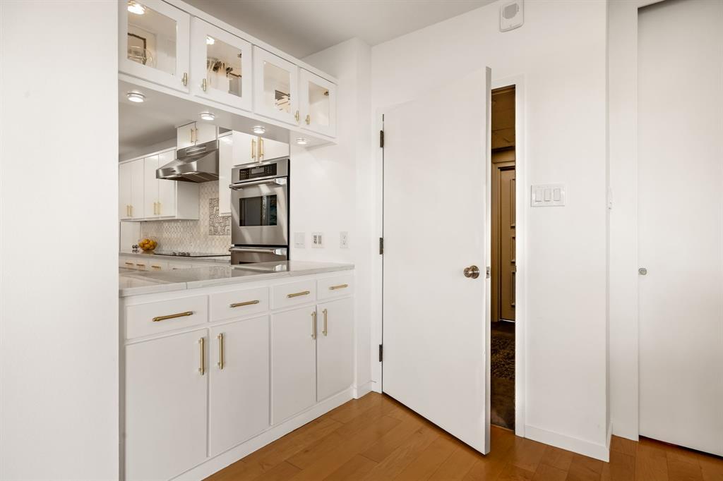 Park Towers Condo - Residential