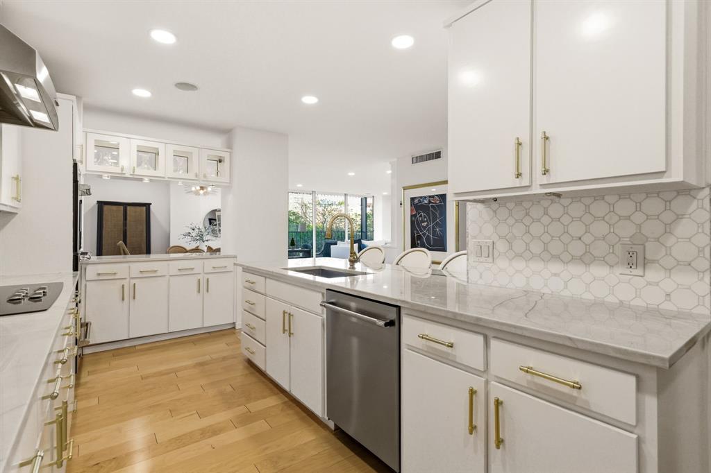 Park Towers Condo - Residential