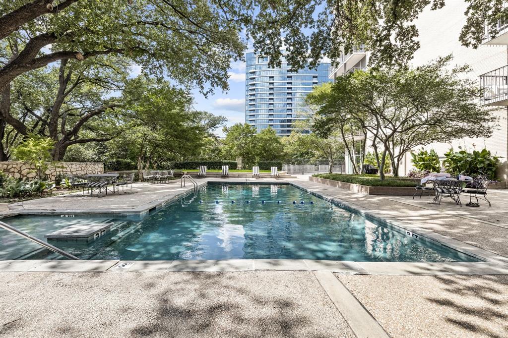 Park Towers Condo - Residential