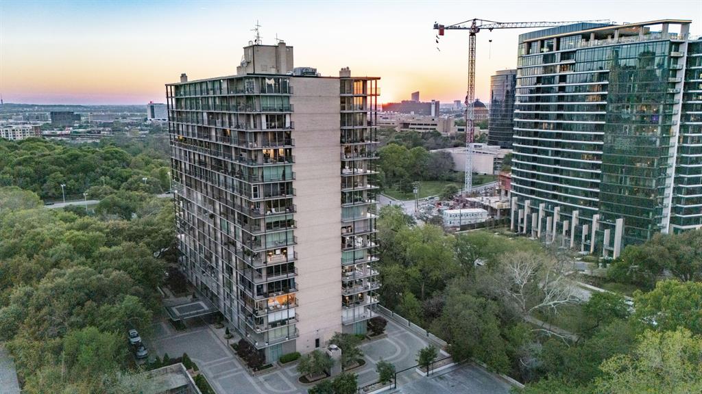 Park Towers Condo - Residential