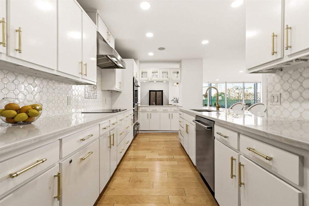 Park Towers Condo - Residential