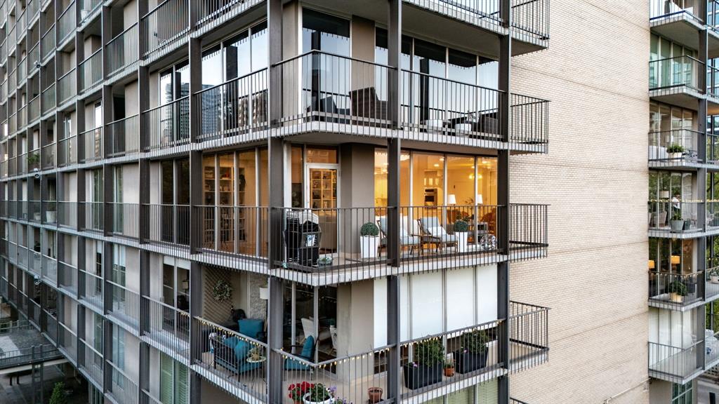 Park Towers Condo - Residential