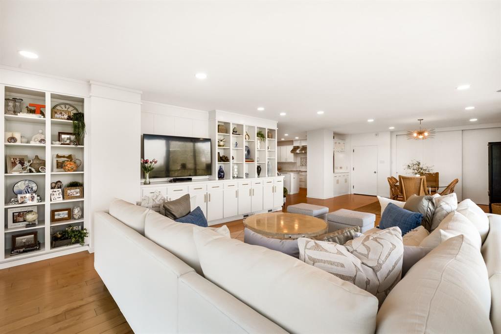 Park Towers Condo - Residential