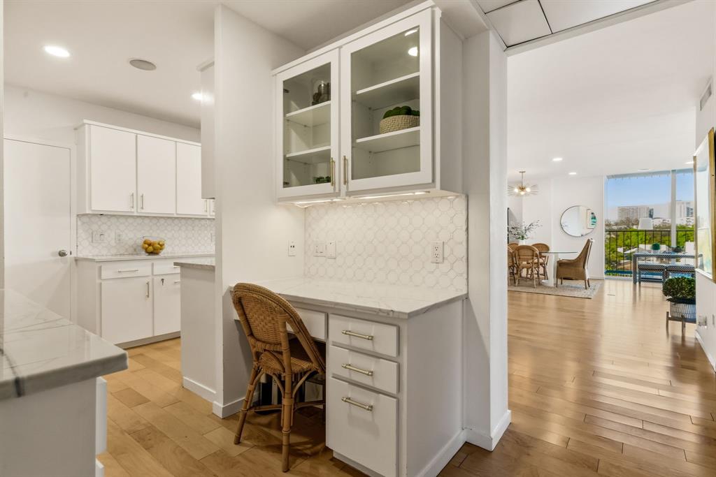 Park Towers Condo - Residential