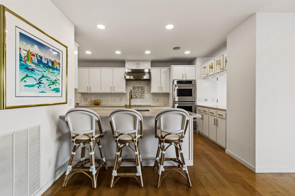 Park Towers Condo - Residential