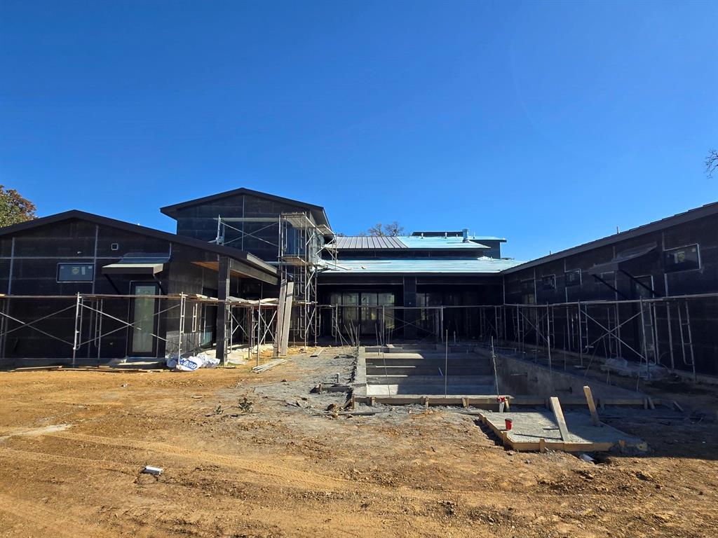 300 Shady Oaks Drive