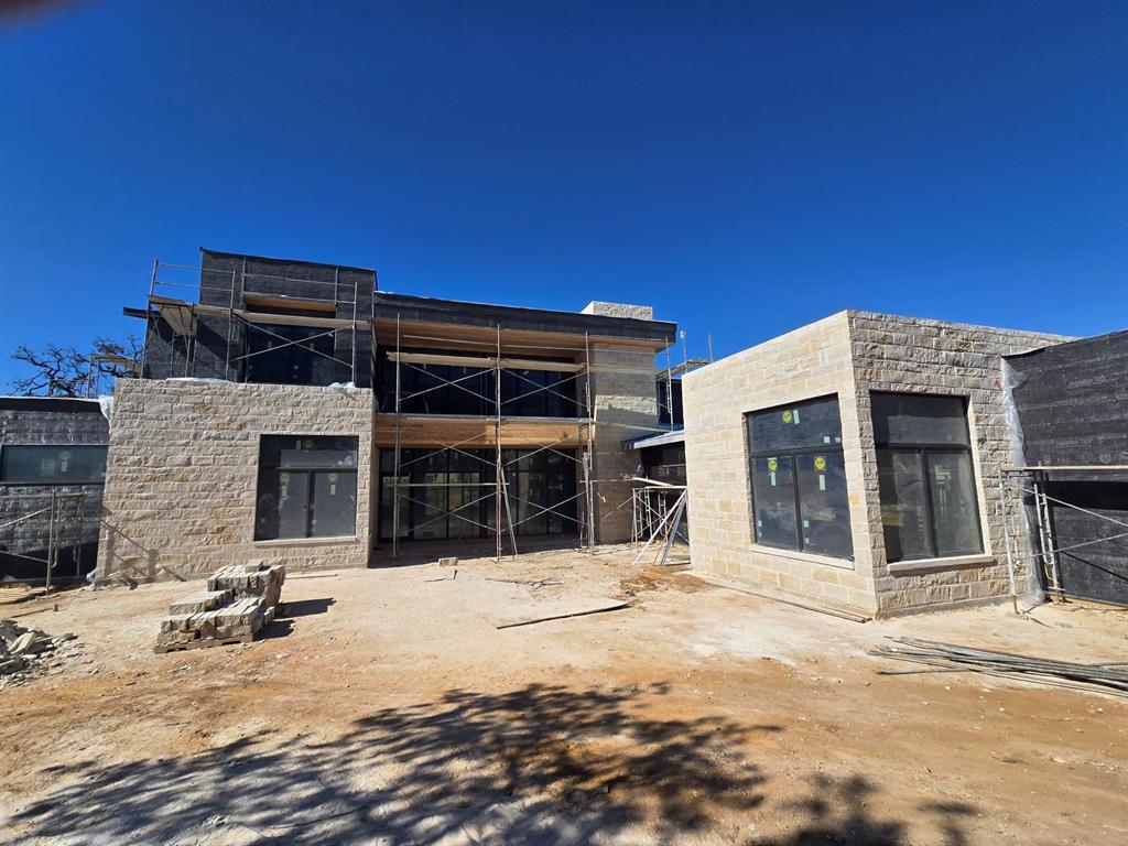 300 Shady Oaks Drive