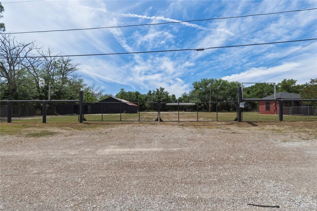 2040 Fort Worth Highway