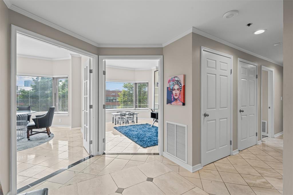 Latour Condo - Residential