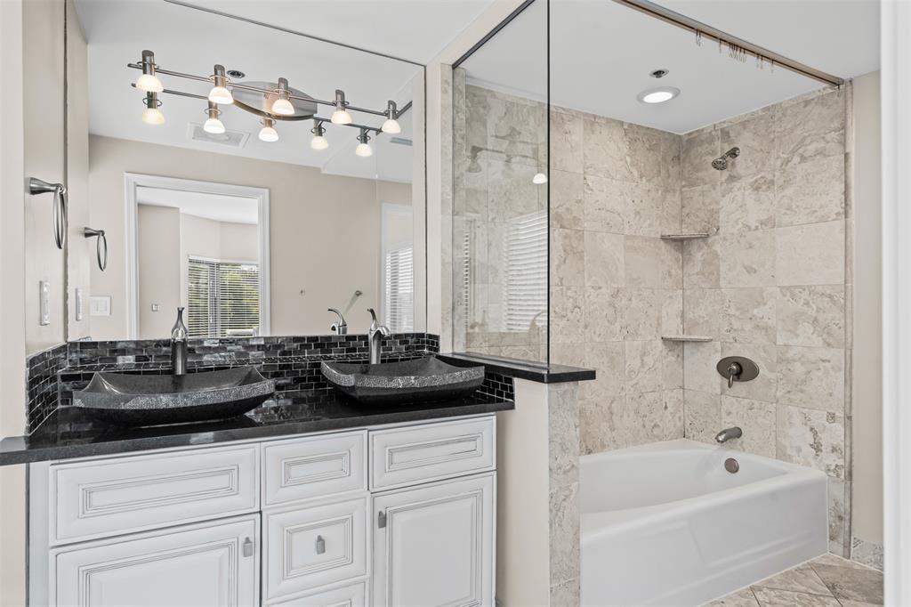 Latour Condo - Residential