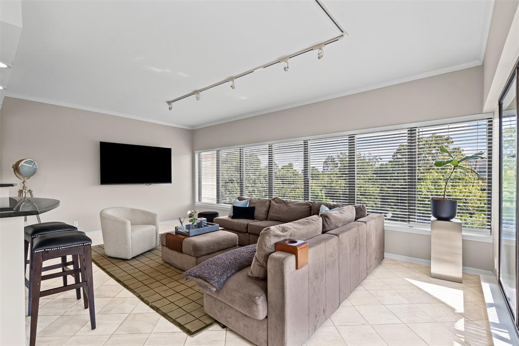 Latour Condo - Residential