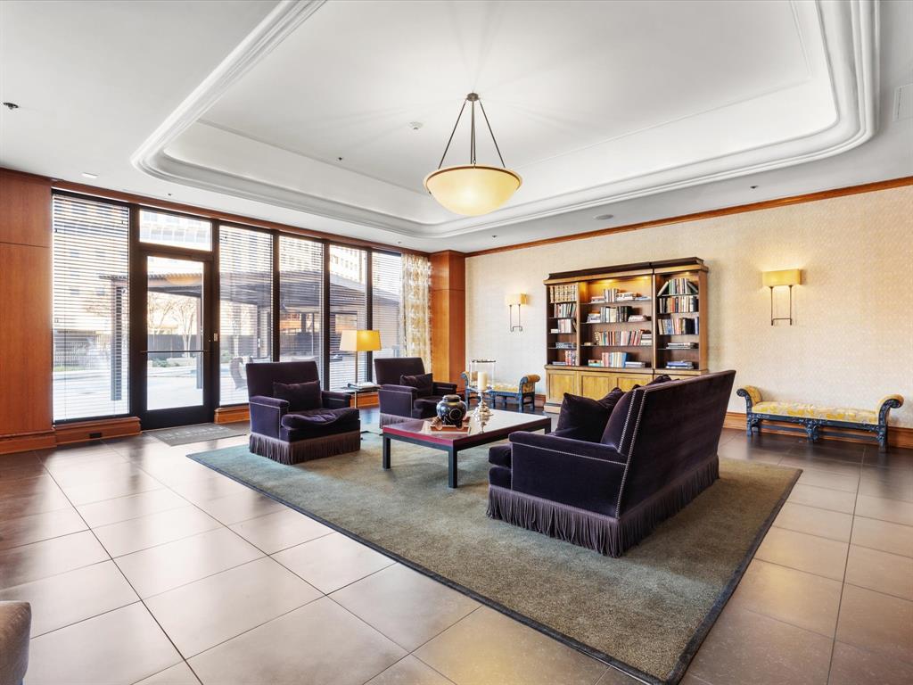 Latour Condo - Residential