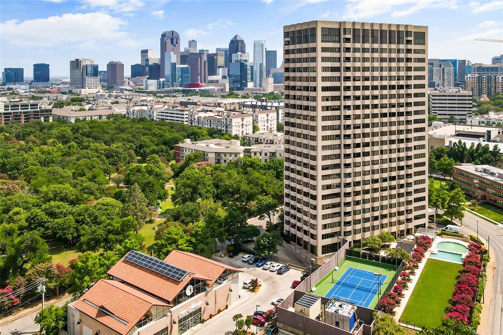 Latour Condo - Residential