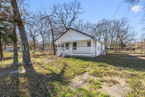 A home in Mabank