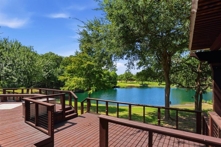Photo 1 of 40 — 6 Highland Circle, Lucas, TX 75002