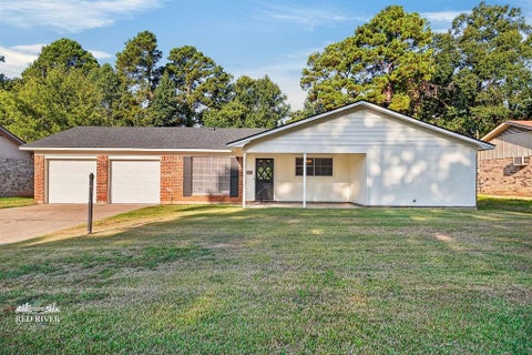 Photo of 9380 Delores Drive, Shreveport, LA 71118 (MLS # 21396241)