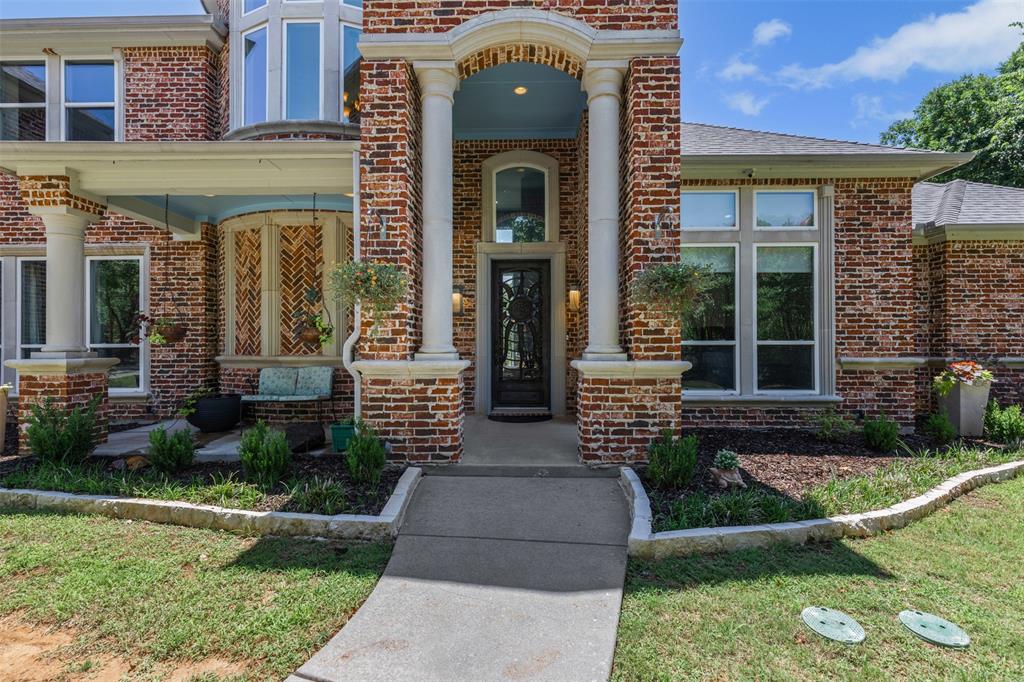 2001 Oak View Court
