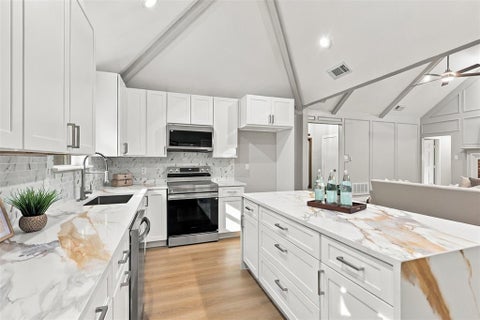 Tiny photo for 1316 Royal Palm Lane, Carrollton, TX 75007 (MLS # 21392628)