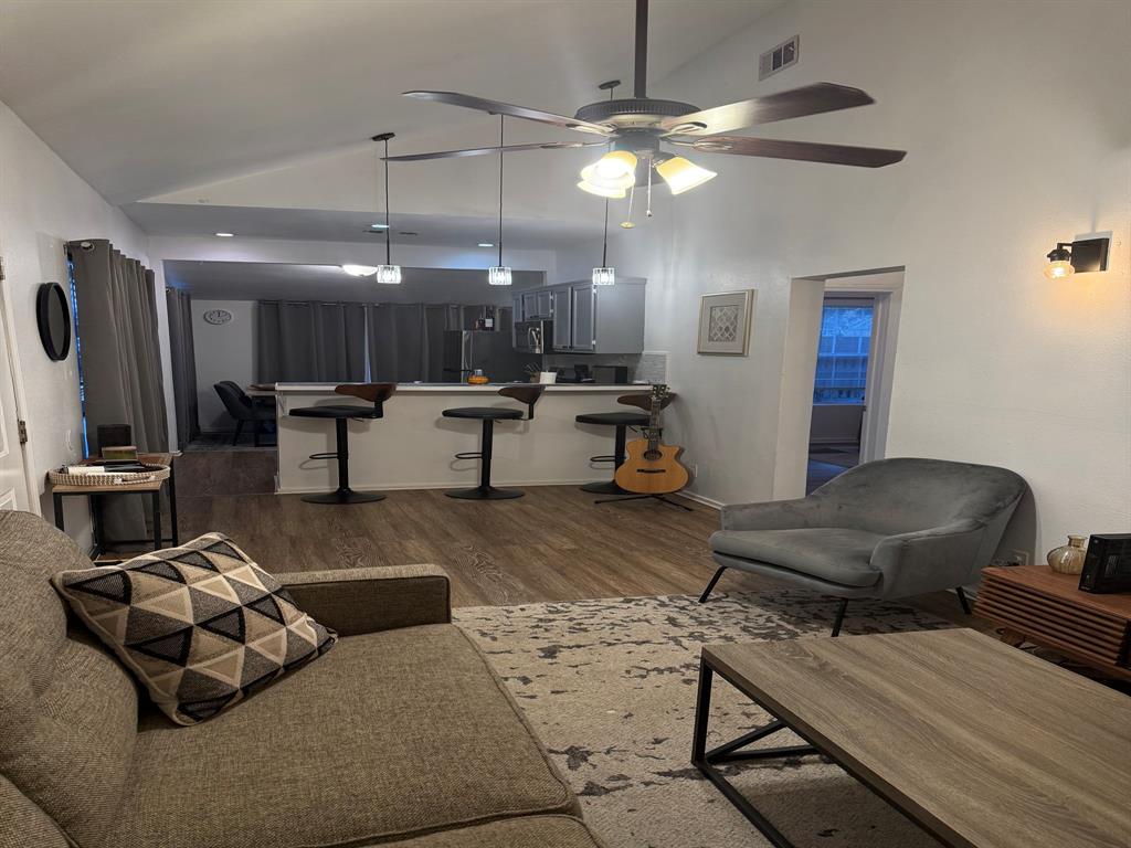 4347 Travis Street 4347