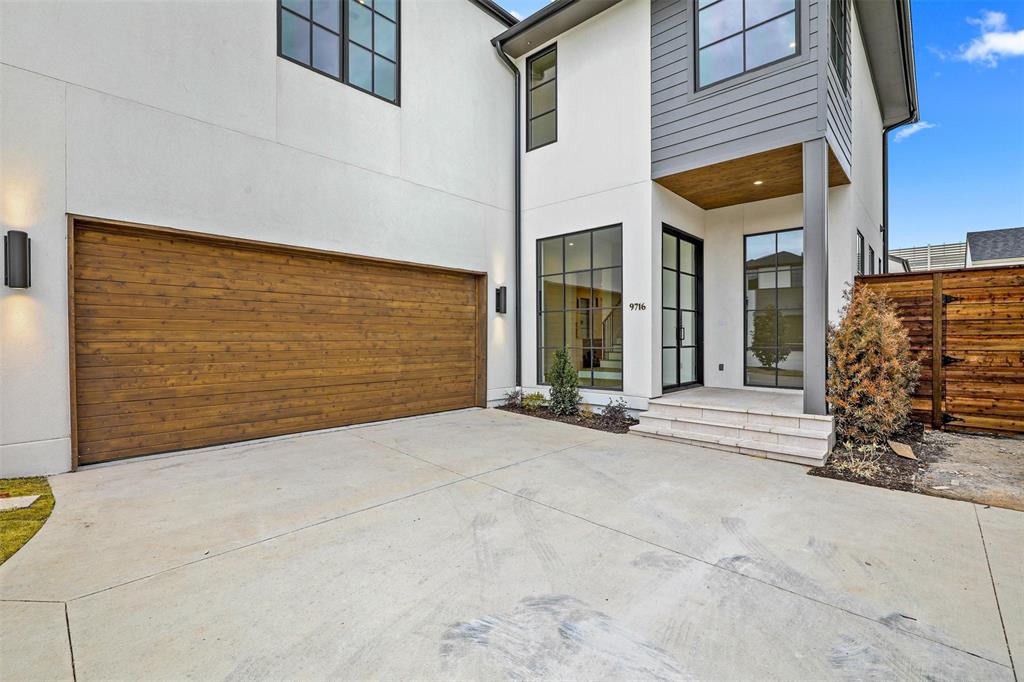 9716 Kerrisdale Lane