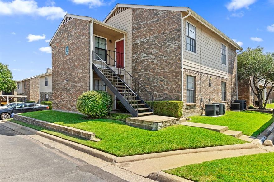 Happy Holidays! UPDATE! Seller is motivated! Priced to sell! Seller also offering $2500 Concessions. 
Location! Location! Location! Welcome home to your cozy condo in far North Dallas within Plano ISD! Very clean and very well taken care of a 1st floor condominium. Cozy up this fall in the living room with the warmth and sounds of a crackling wood burning fireplace.  Engineered hardwood floor in the living room, tile floor in the kitchen, entryway, and bathroom. The bedroom has carpet. All furniture inside the condo is up for sale and is negotiable. Property is being sold AS IS.   
Buyer and Buyer's agent to verifying schools, measurements, and all listing information.